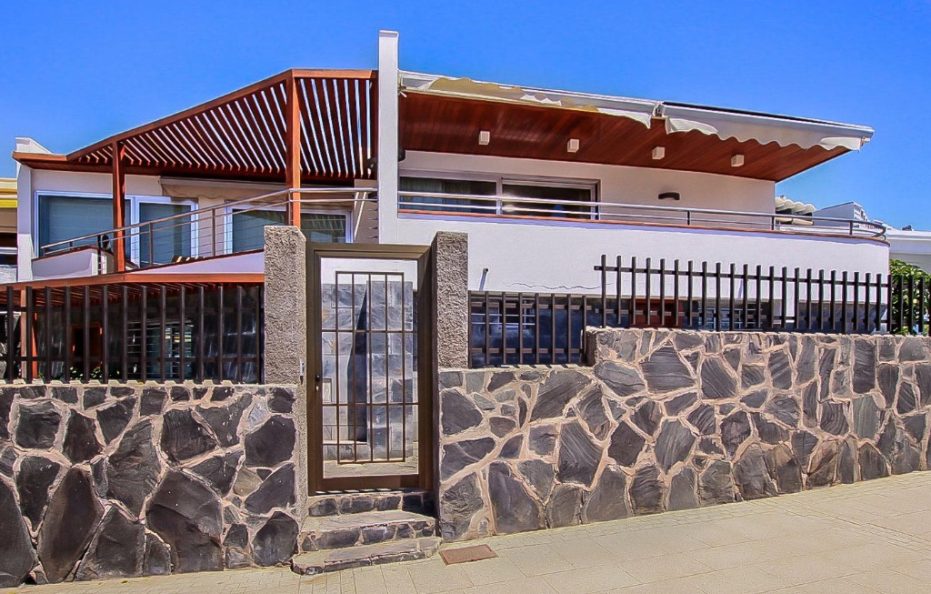 Villa Alvaro – 4-Bedroom Villa with Ocean Views in San Agustin Gran Canaria