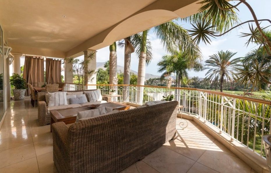 Villa Arcoiriso in Playa de las Americas – Luxury Retreat with Pool