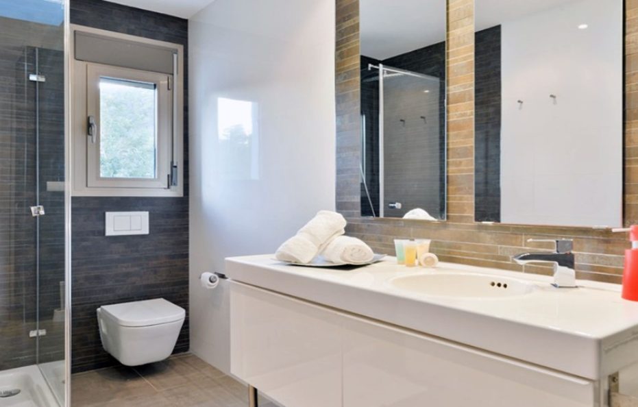 Villa Oasisina, Ibiza – Modern Oasis with Pool and Views