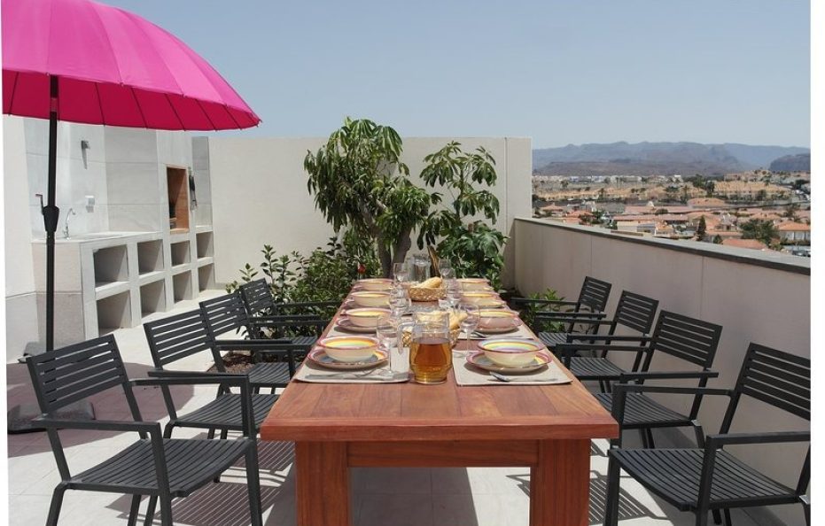 Villa Salazar – Modern 4-Bed Retreat with Stunning Views in Maspalomas