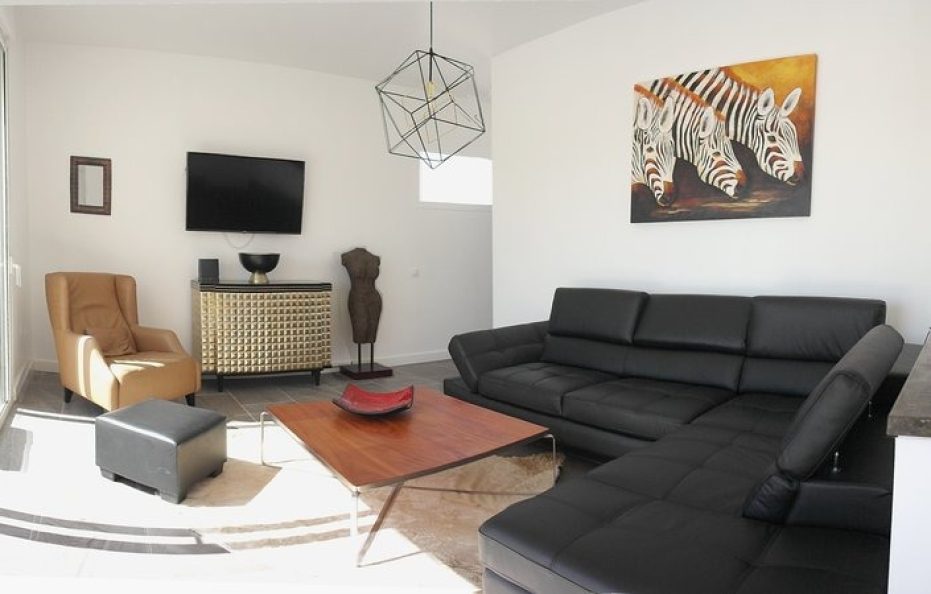 Villa Salazar – Modern 4-Bed Retreat with Stunning Views in Maspalomas