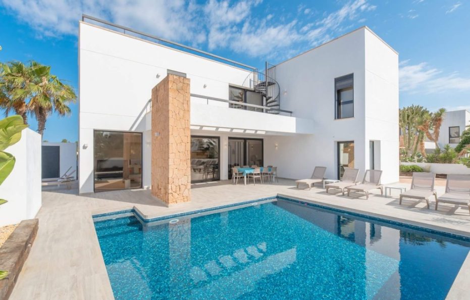 Casa Mar Serena, San Antonio Bay – Modern Pool Villa Near the Sea