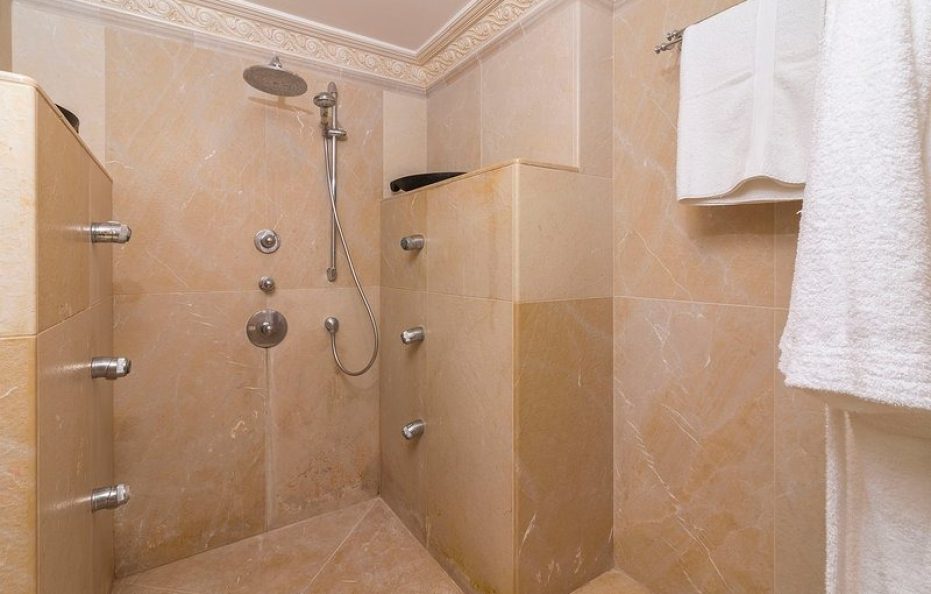 Villa Arcoiriso in Playa de las Americas – Luxury Retreat with Pool