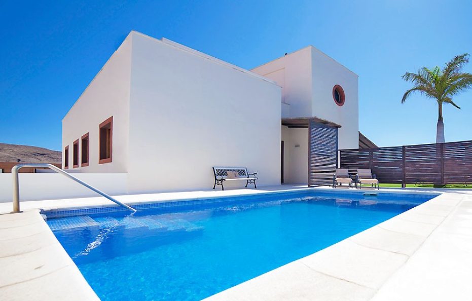 Villa Fernandes 1 – Beachside Luxury with Private Pool in Tenerife