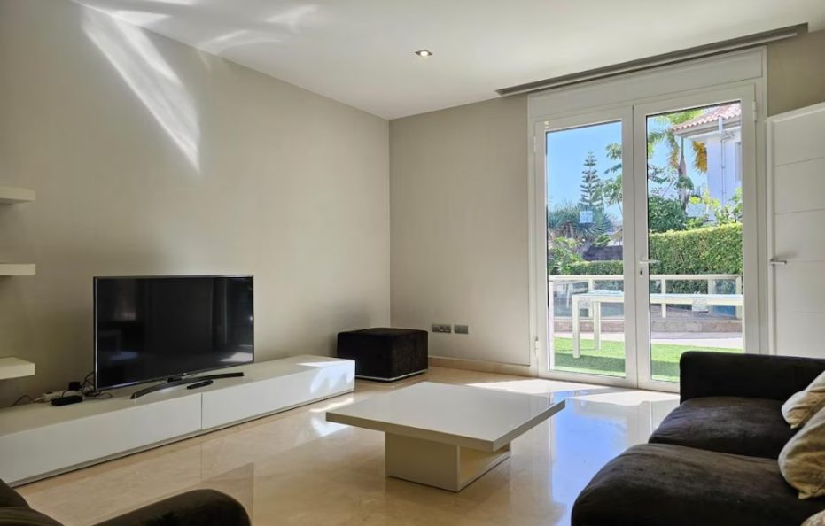 Villa Aura Prive, Costa Adeje – Heated Pool and Luxury Interiors