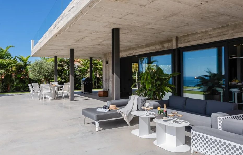 Villa Mar Sereno, Adeje – Heated Infinity Pool and Panoramic Sea Views