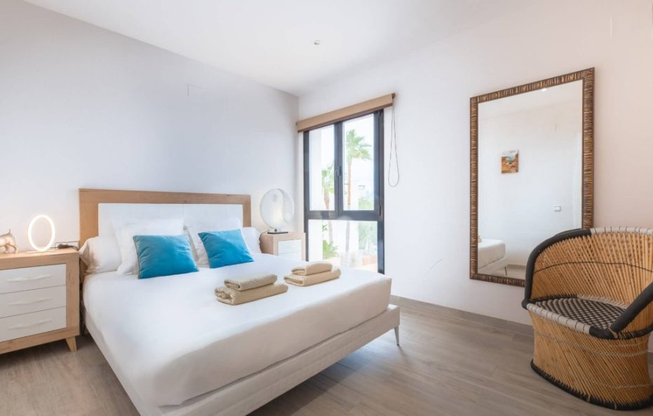 Casa Mar Serena, San Antonio Bay – Modern Pool Villa Near the Sea