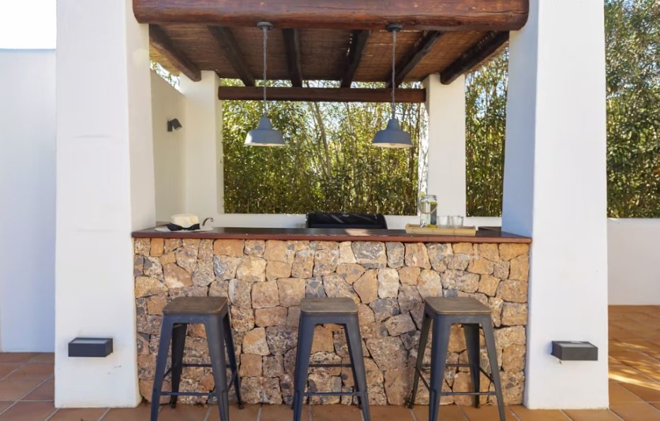 Villa Oasisina, Ibiza – Modern Oasis with Pool and Views