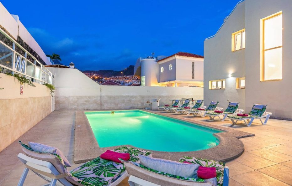 Villa Sol Alegria in Costa Adeje with Heated Pool and Roof Terrace