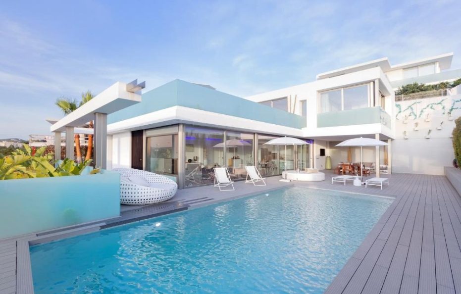 Villa Corazon in Talamanca, Ibiza – Modern Retreat with Pool and Gym