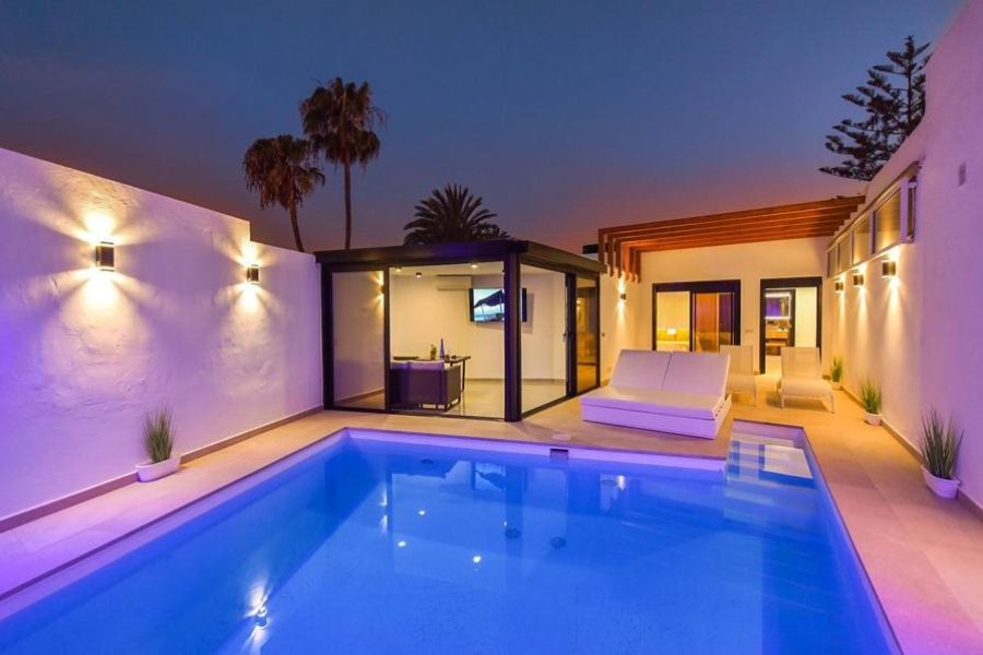 Villa Tanita, Playa del Ingles – Heated Pool and Prime Location