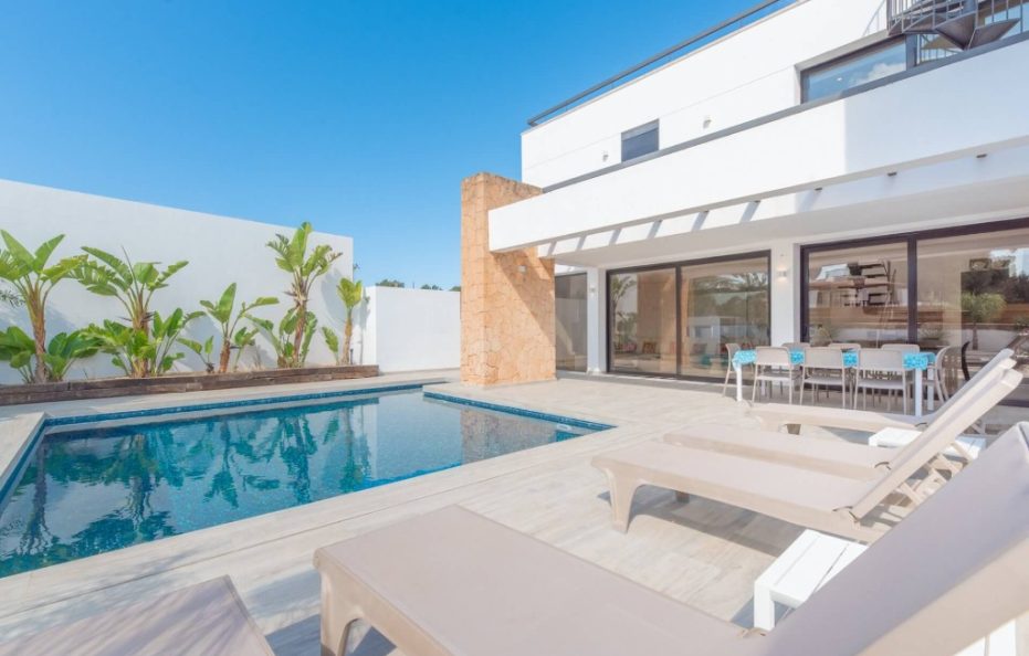 Casa Mar Serena, San Antonio Bay – Modern Pool Villa Near the Sea