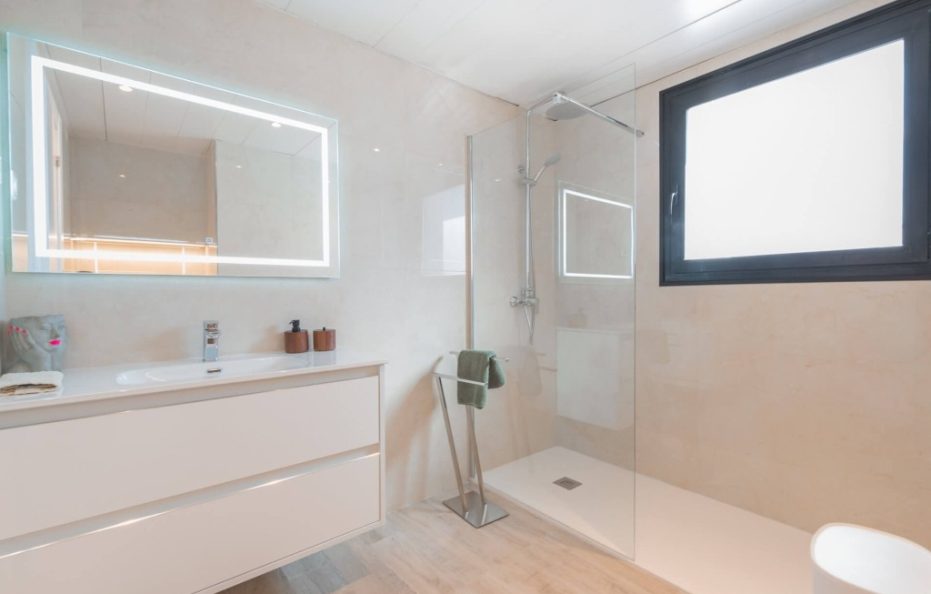 Casa Mar Serena, San Antonio Bay – Modern Pool Villa Near the Sea