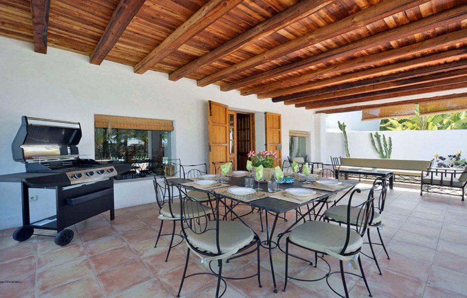 Villa Azulon – Luxury Retreat 400m from Playa den Bossa, Ibiza