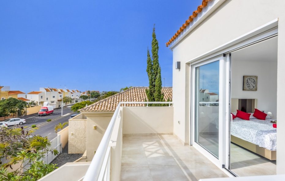 Villa Sol Alegria in Costa Adeje with Heated Pool and Roof Terrace