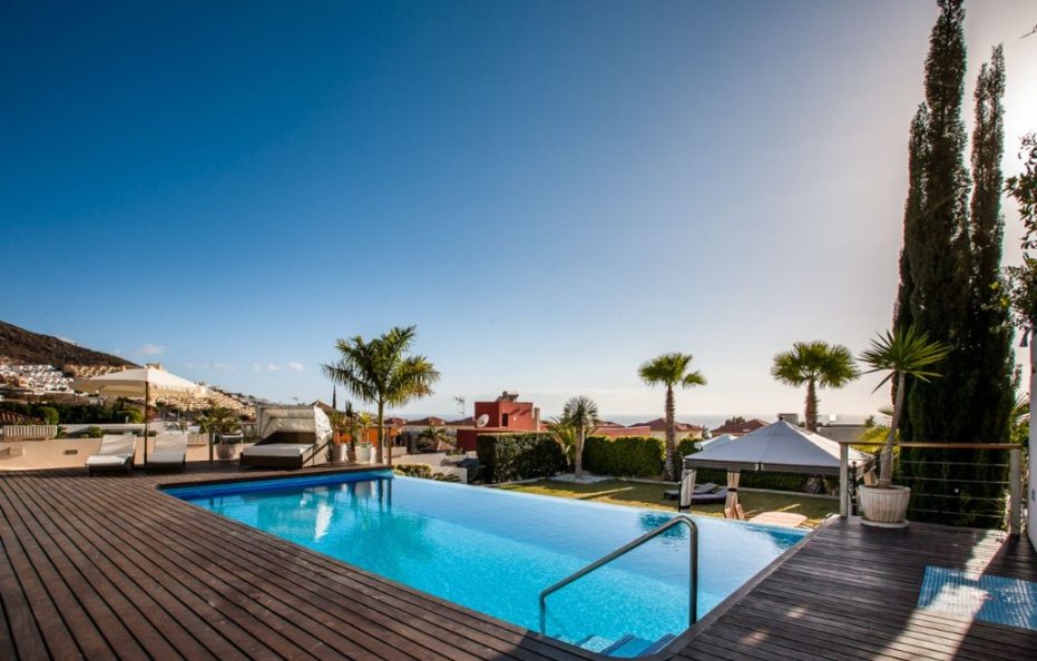 Villa Carmenita – Modern Luxury with Sea Views in Costa Adeje