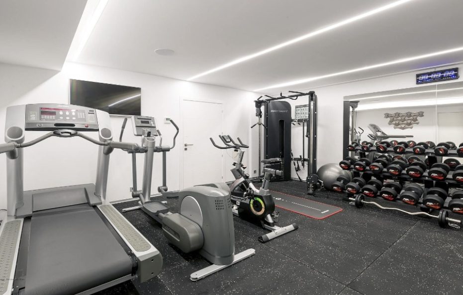 Villa Azul Naciente – 4-Bedroom Retreat near Jesus and Talamanca Beach