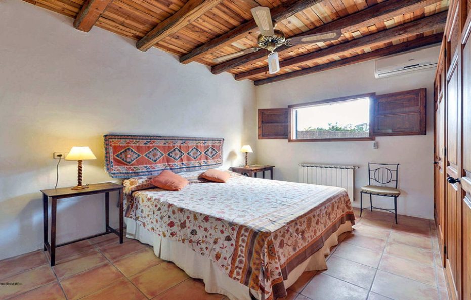 Villa Azulon – Luxury Retreat 400m from Playa den Bossa, Ibiza