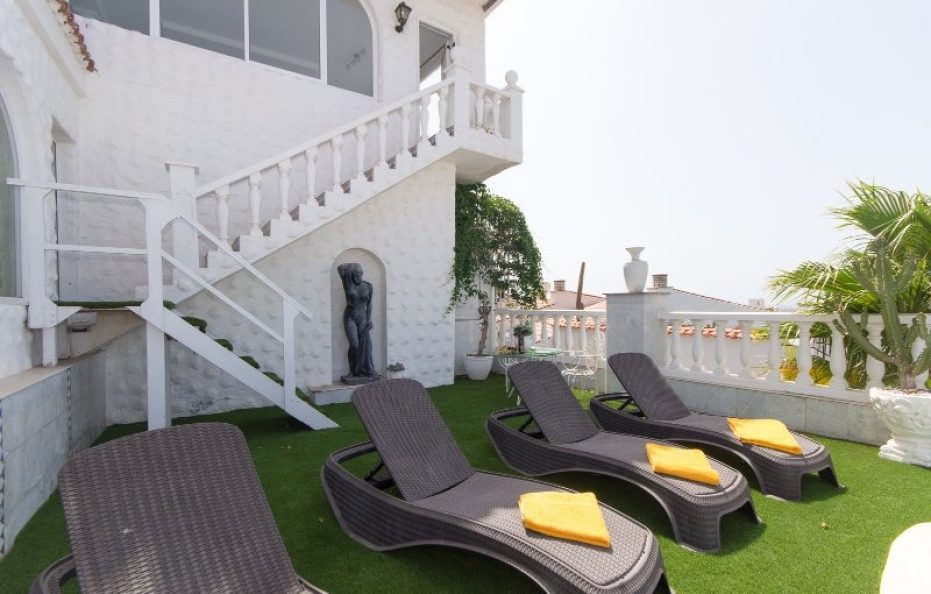 Villa Pardo, Costa Adeje – Heated Pool & Panoramic Sea Views