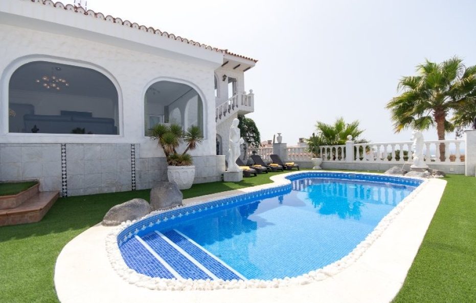 Villa Pardo, Costa Adeje – Heated Pool & Panoramic Sea Views