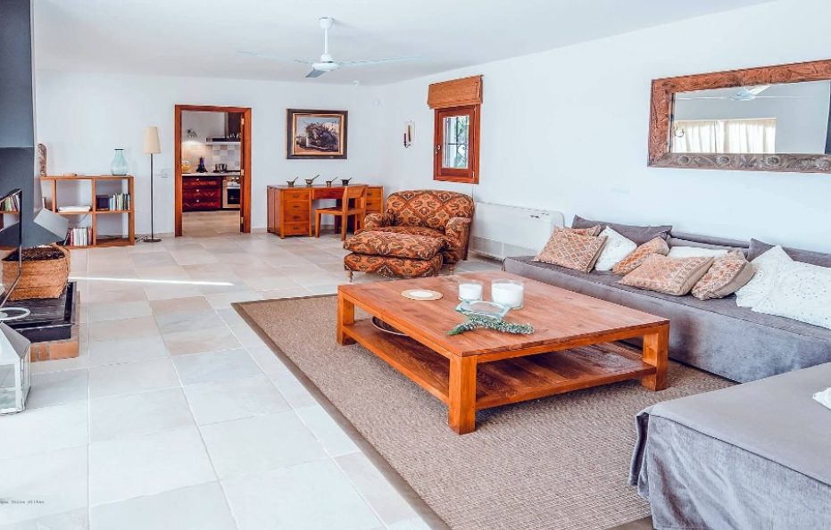 Villa Trinidadia – Luxurious 4 Bedroom with Pool in Can Besso, Ibiza