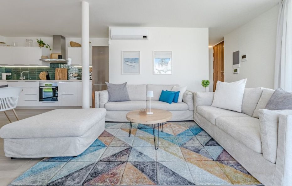 Villa Solaris, Playa de las Americas – Heated Pool and Sea View