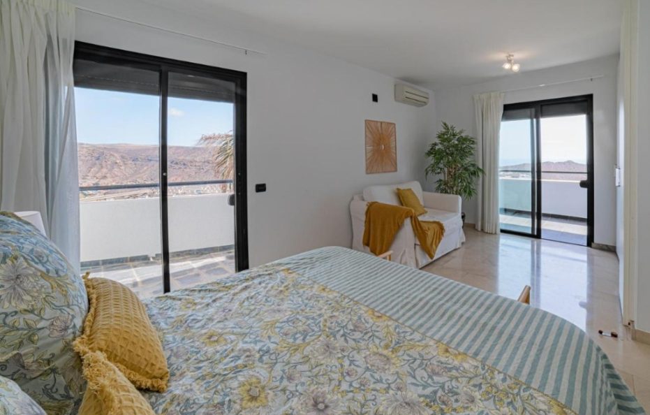 Villa Aranjuez – Luxury 3-Bed Retreat Puerto Rico, Gran Canaria