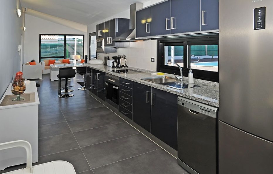 Villa Fidel – 3-Bedroom Retreat with Heated Pool in Maspalomas