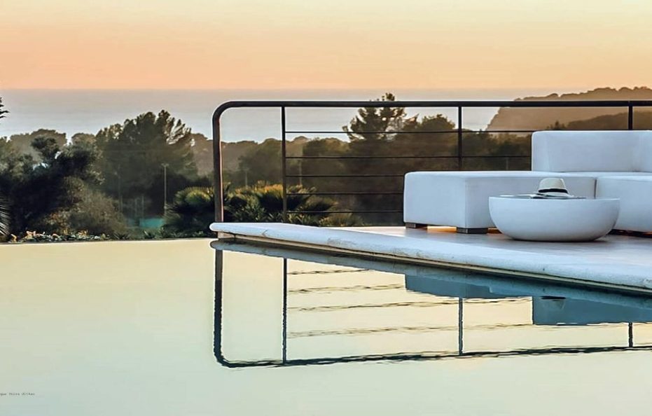 Villa Suave – 6BR Retreat with Pool and Tennis Court in Cala Jondal