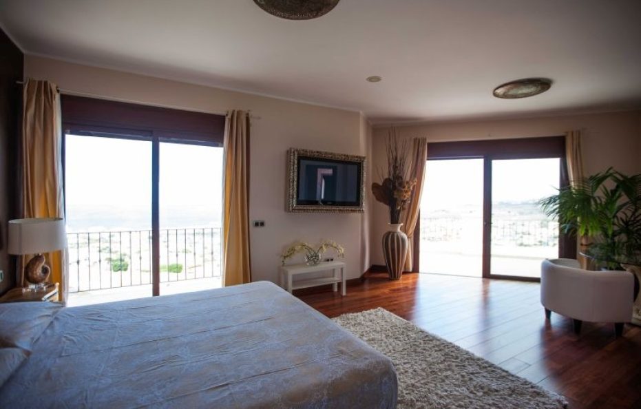 Villa Albarracin, Chayofa, Tenerife Stunning Luxury with Pool