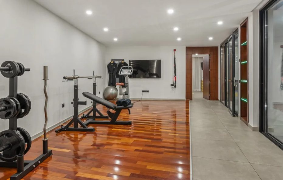 Villa Auguri, Costa Adeje – Heated Pool, Gym and Luxurious Retreat