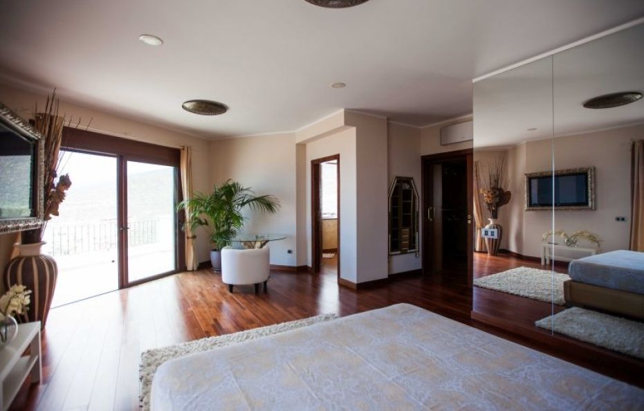 Villa Albarracin, Chayofa, Tenerife Stunning Luxury with Pool