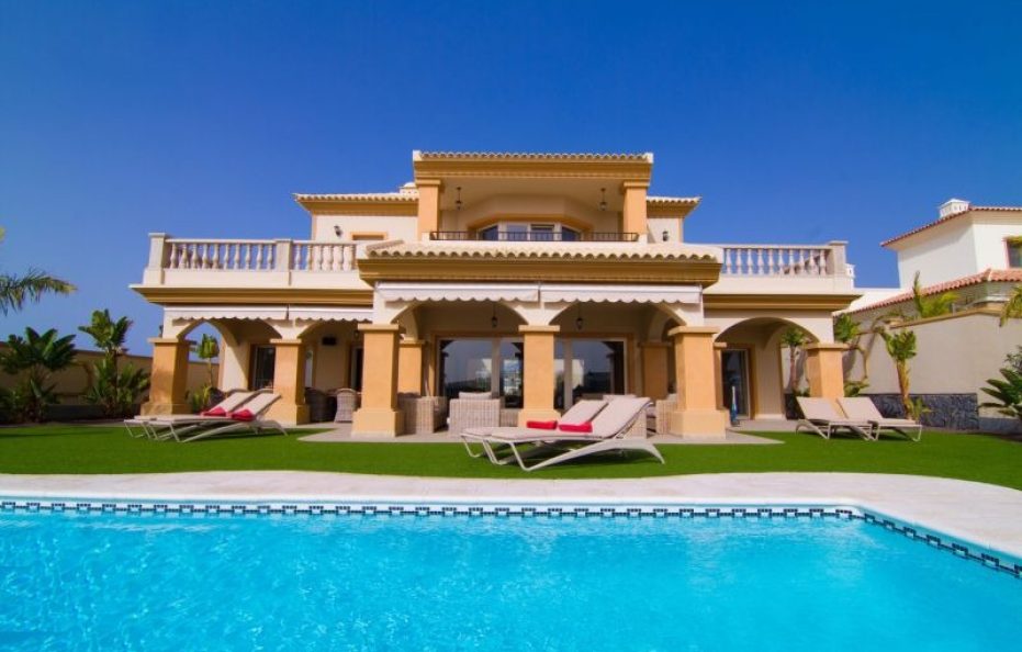 Villa Arcadio – 4-Bedroom with Ocean Views in La Caleta, Tenerife