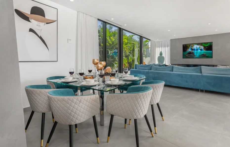 Villa Auguri, Costa Adeje – Heated Pool, Gym and Luxurious Retreat