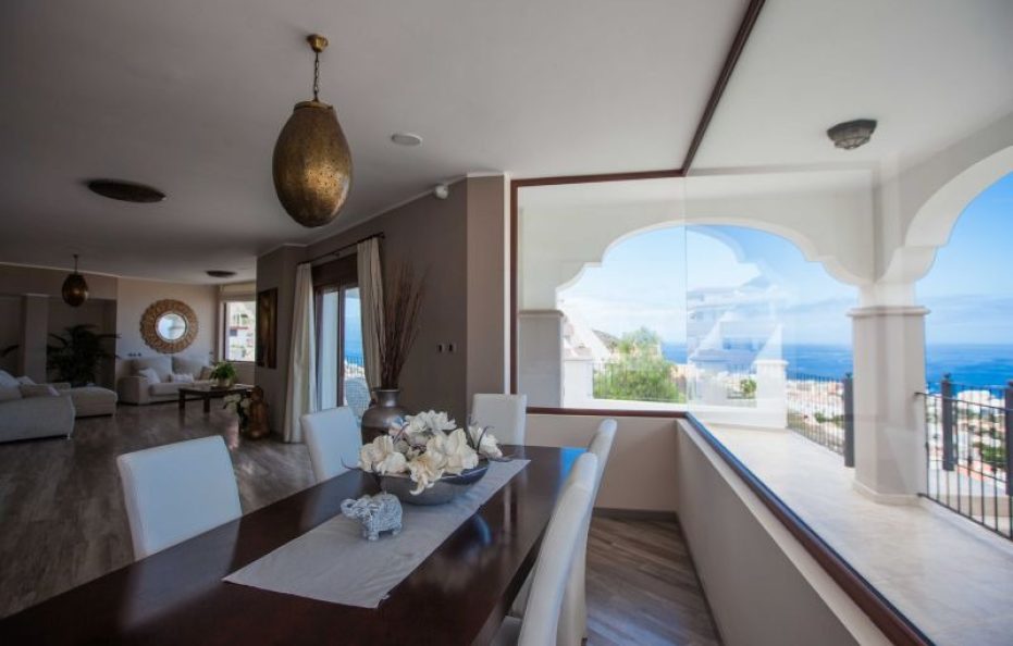 Villa Albarracin, Chayofa, Tenerife Stunning Luxury with Pool