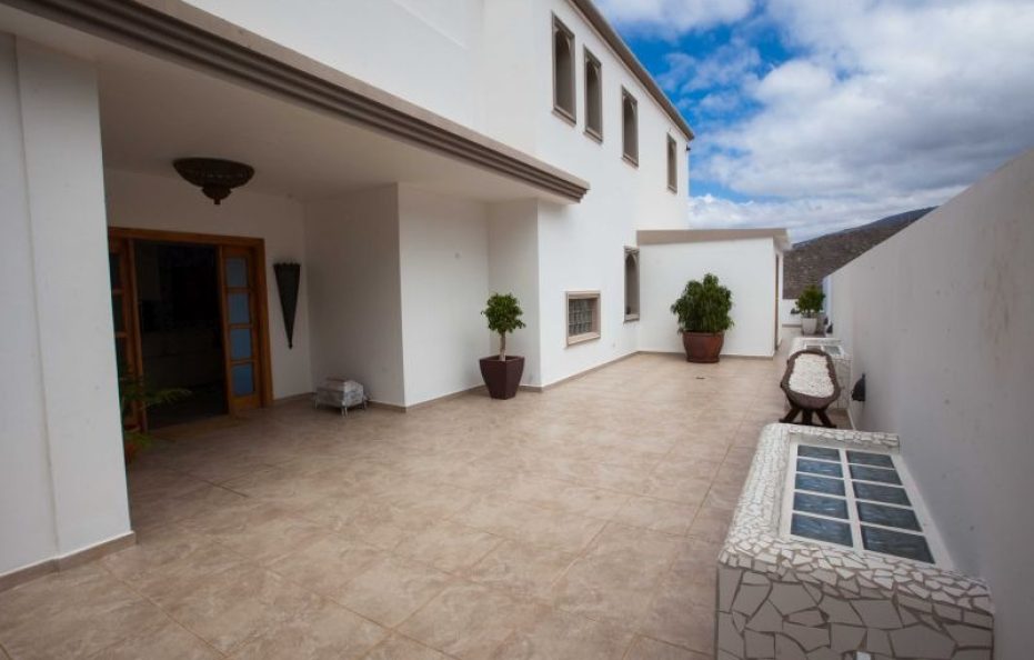 Villa Albarracin, Chayofa, Tenerife Stunning Luxury with Pool