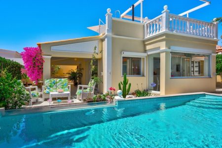Villa Bougana, Callao Salvaje – Seafront Villa with Heated Pool