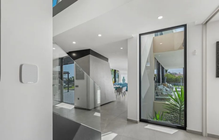 Villa Auguri, Costa Adeje – Heated Pool, Gym and Luxurious Retreat