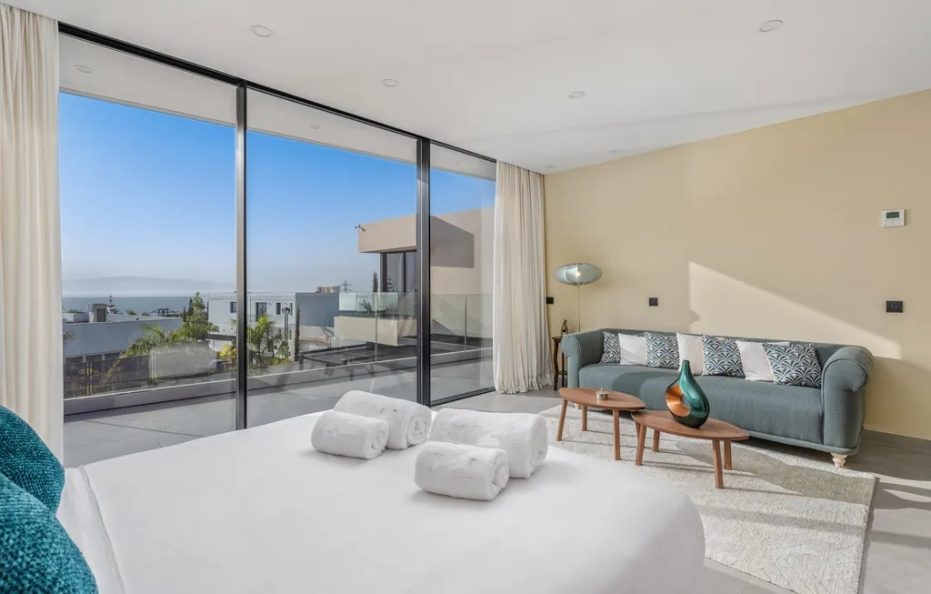 Villa Auguri, Costa Adeje – Heated Pool, Gym and Luxurious Retreat