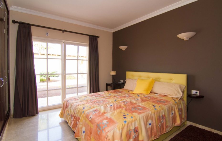 Villa Arcadio – 4-Bedroom with Ocean Views in La Caleta, Tenerife
