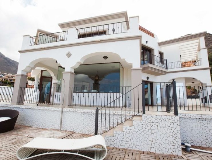 Villa Albarracin, Chayofa, Tenerife Stunning Luxury with Pool