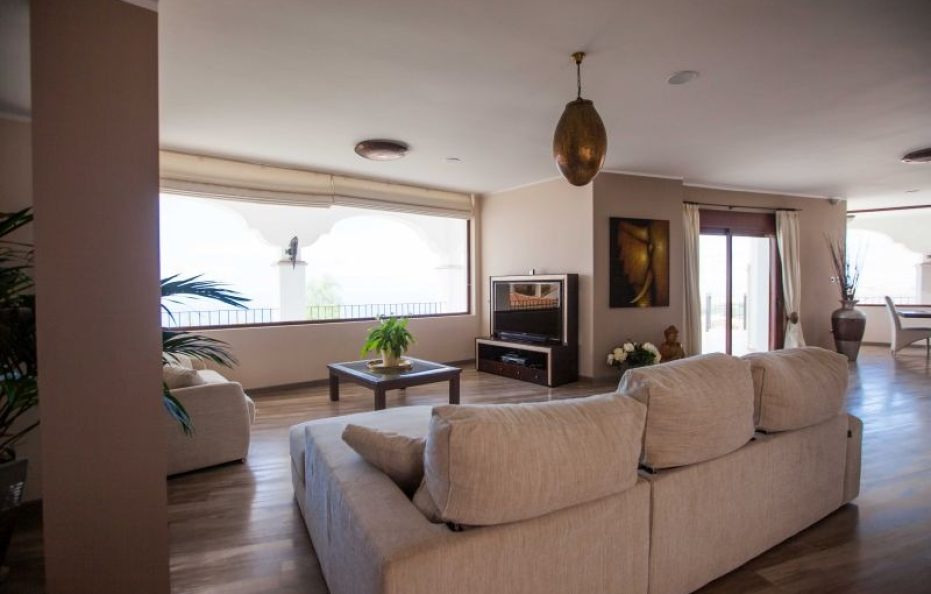 Villa Albarracin, Chayofa, Tenerife Stunning Luxury with Pool