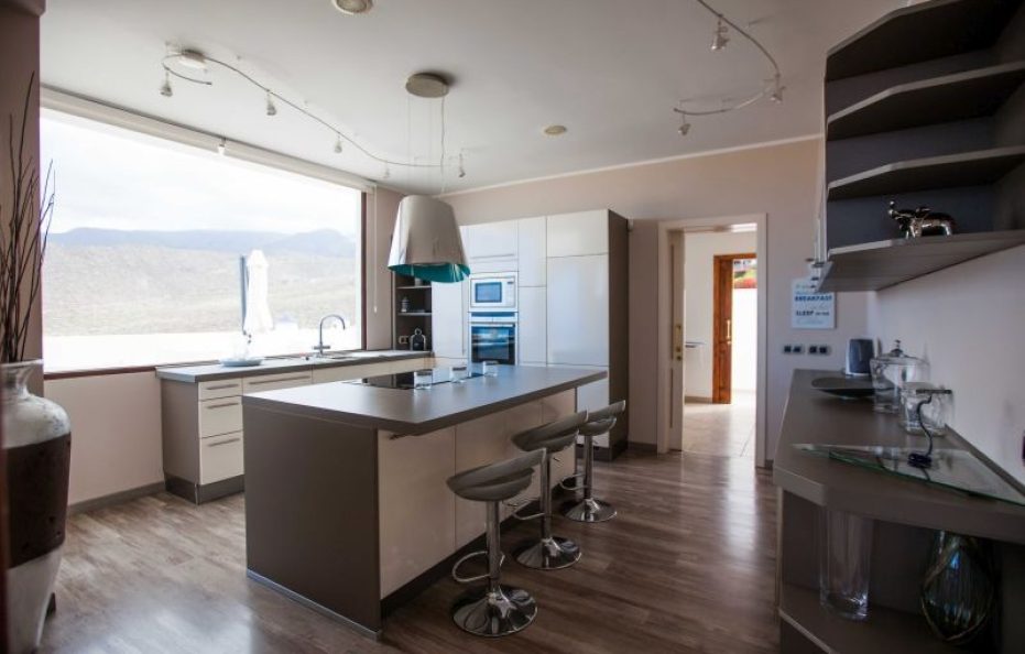 Villa Albarracin, Chayofa, Tenerife Stunning Luxury with Pool