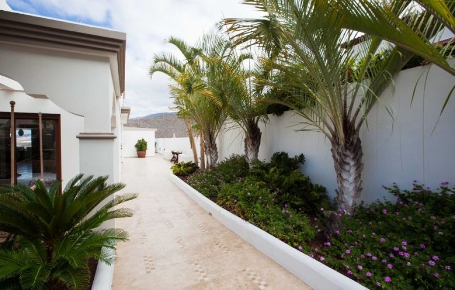 Villa Albarracin, Chayofa, Tenerife Stunning Luxury with Pool