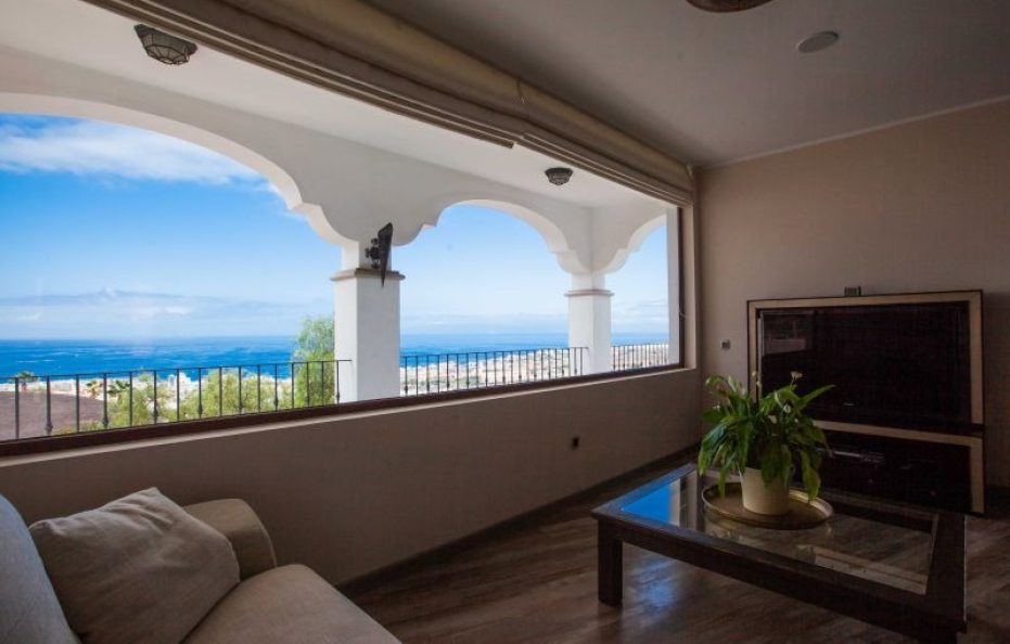 Villa Albarracin, Chayofa, Tenerife Stunning Luxury with Pool